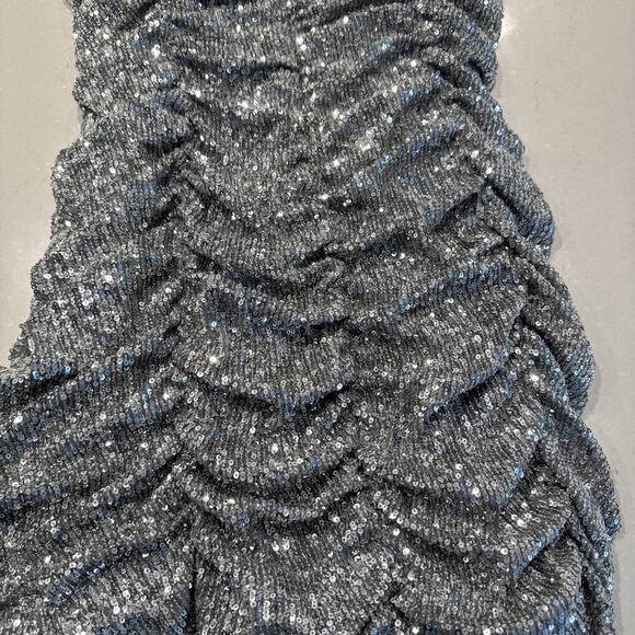 Zara Size Medium Silver Sequin Strapless Ruched Mini Dress Sparkle Ruffle Trim - Picture 6 of 8